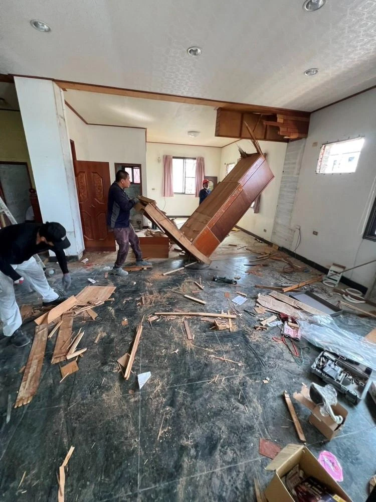 透天住宅天花板.局部櫃子拆除施工前、中、後