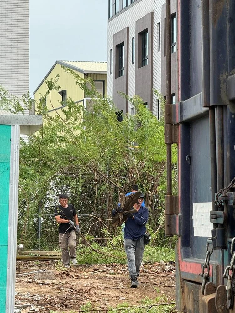 老屋拆除夷為平地施工前、中、後