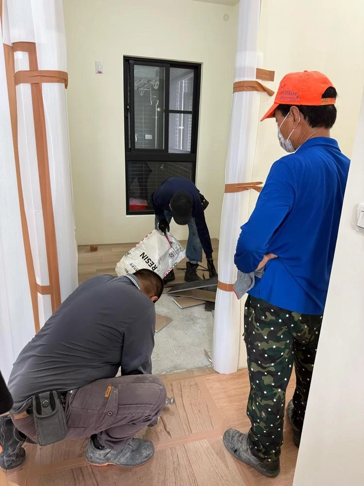 新大樓局部牆面打除、塑膠地板拆除施工前、中、後
