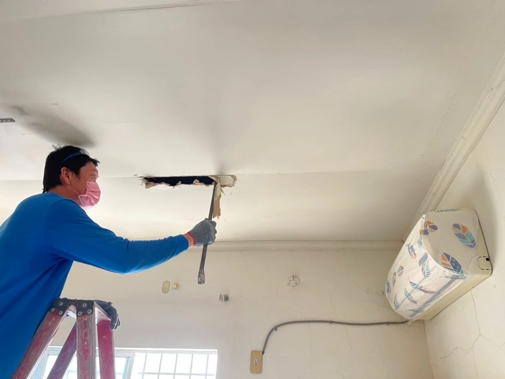 透天住宅1-3樓天花板、局部裝潢拆除施工前、中、後