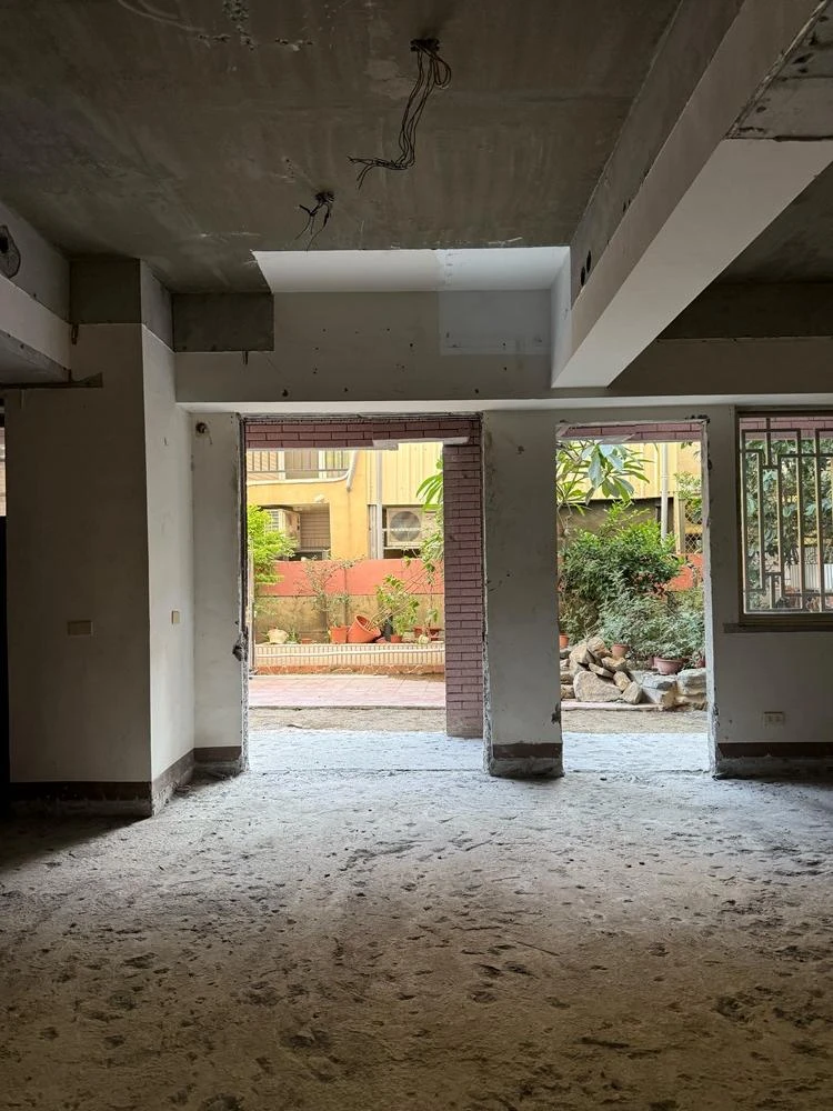 室內裝潢.天花板拆除、局部地磚、廁所打除施工前、中、後