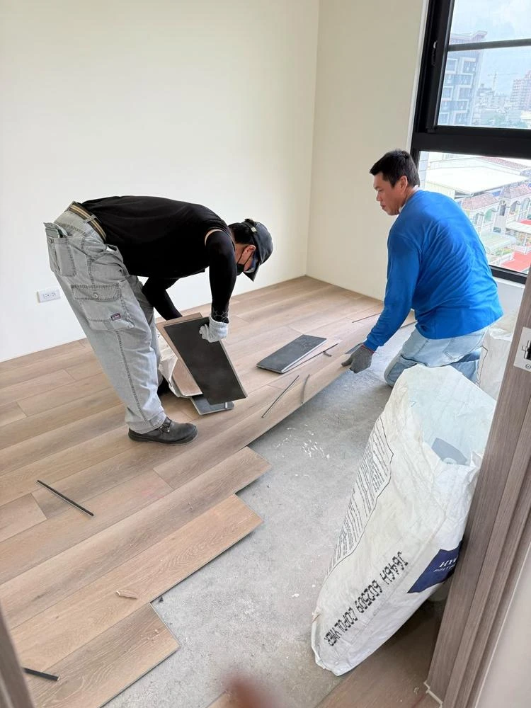 新大樓局部牆面打除、塑膠地板拆除施工前、中、後