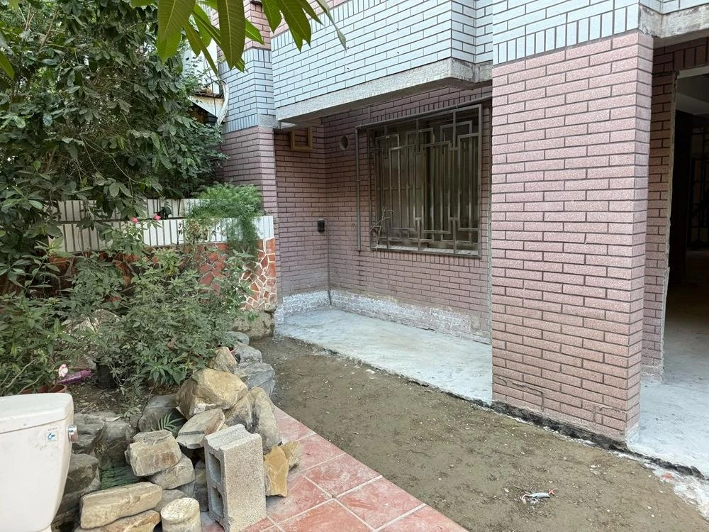 室內裝潢.天花板拆除、局部地磚、廁所打除施工前、中、後