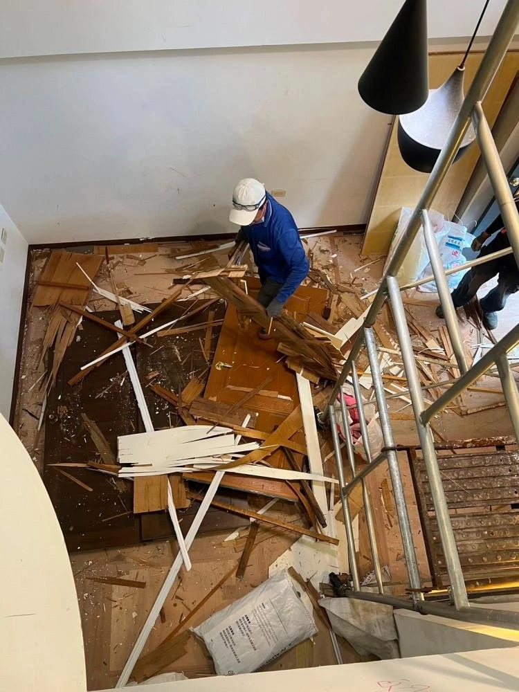室內裝潢.天花板拆除、局部地磚、廁所打除施工前、中、後