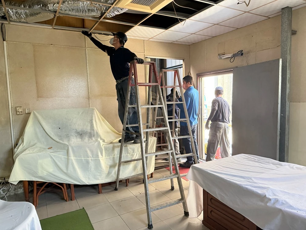 旅舍局部天花板.裝潢.吧台拆除施工前、中、後