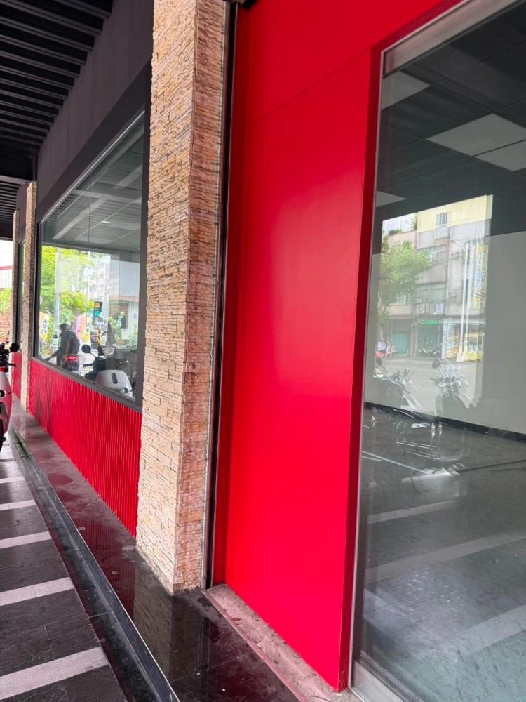 店面裝潢拆除、廁所打除、門開口施工前、中、後