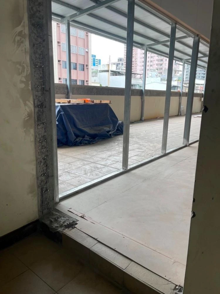 店面裝潢拆除、廁所打除、門開口施工前、中、後