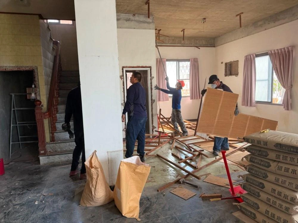 透天住宅天花板.局部櫃子拆除施工前、中、後