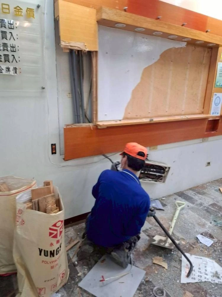 店面裝潢天花板拆除施工前中後