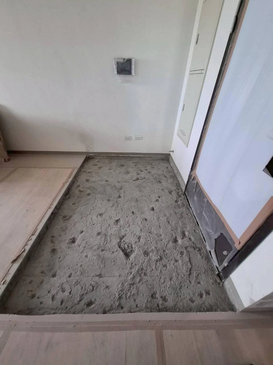 新建大樓局部輕隔牆拆除施工前、中、後