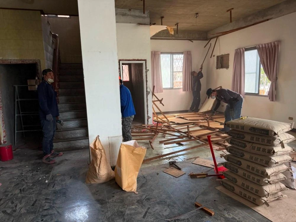 透天住宅天花板.局部櫃子拆除施工前、中、後
