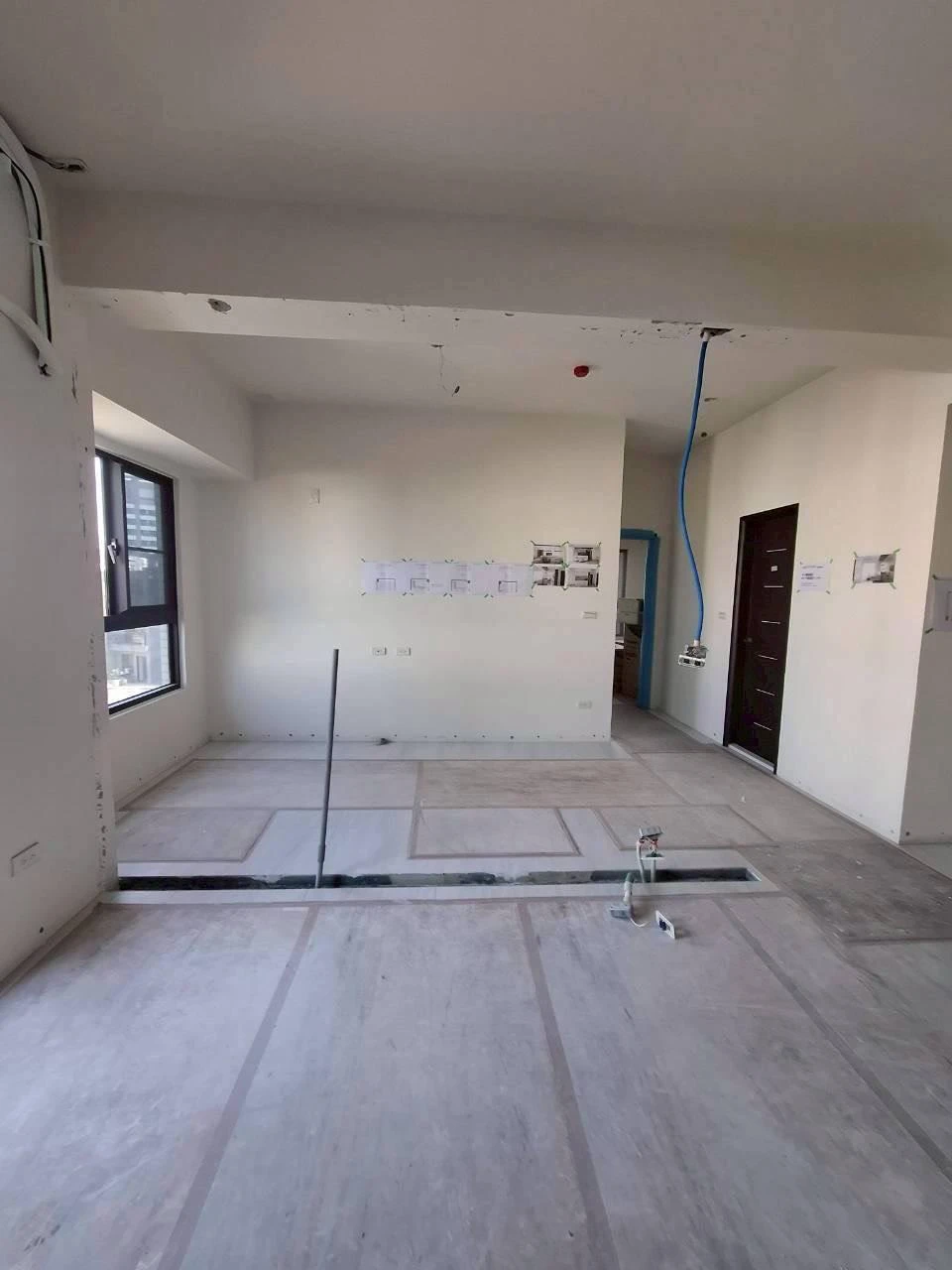 大樓局部牆面打除施工前中後