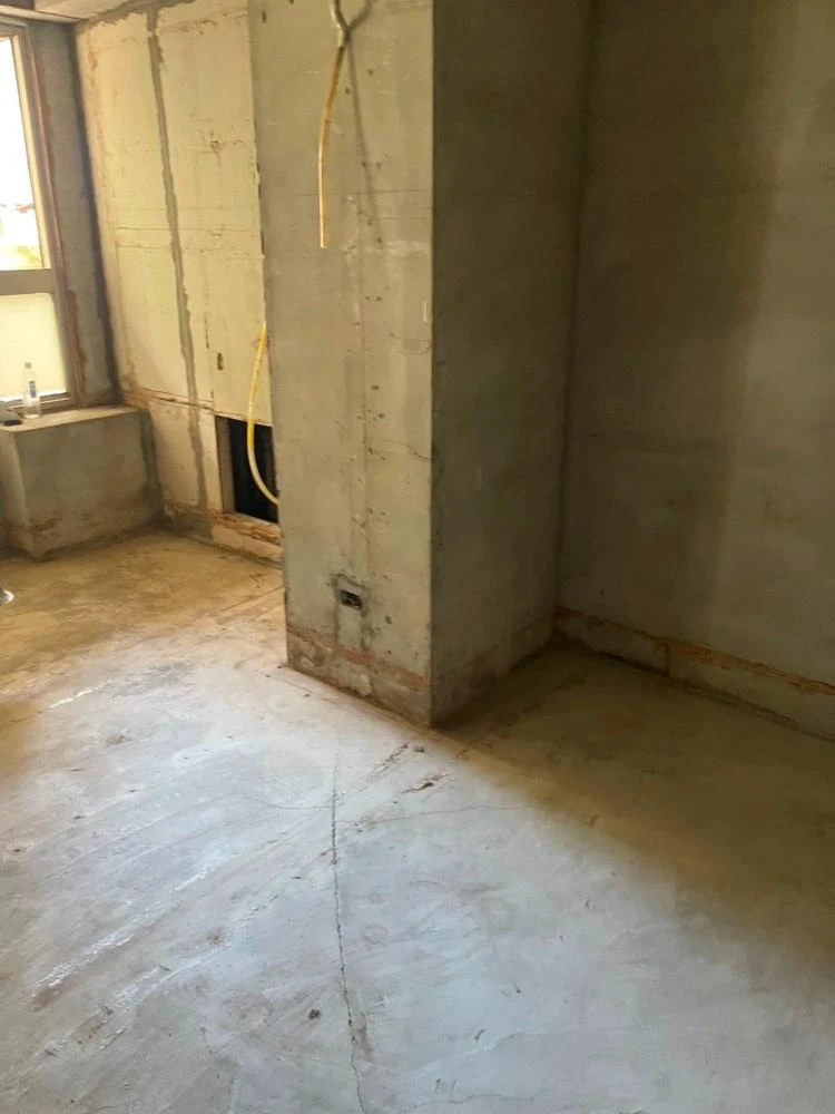 室內裝潢.天花板拆除、局部地磚、廁所打除施工前、中、後