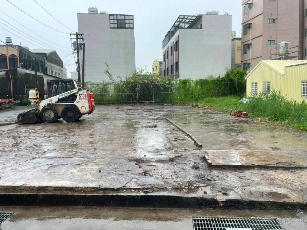 老屋拆除夷為平地施工前、中、後