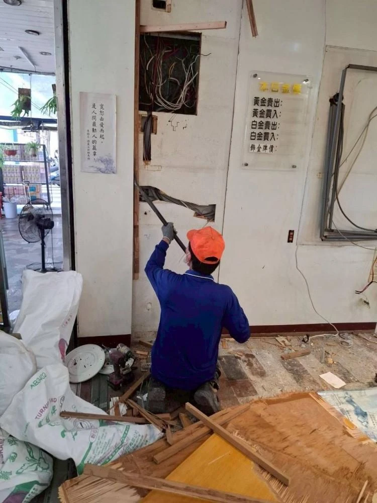 店面裝潢天花板拆除施工前中後