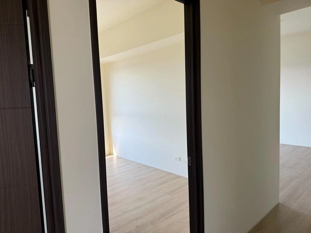 新大樓局部牆面打除、塑膠地板拆除施工前、中、後