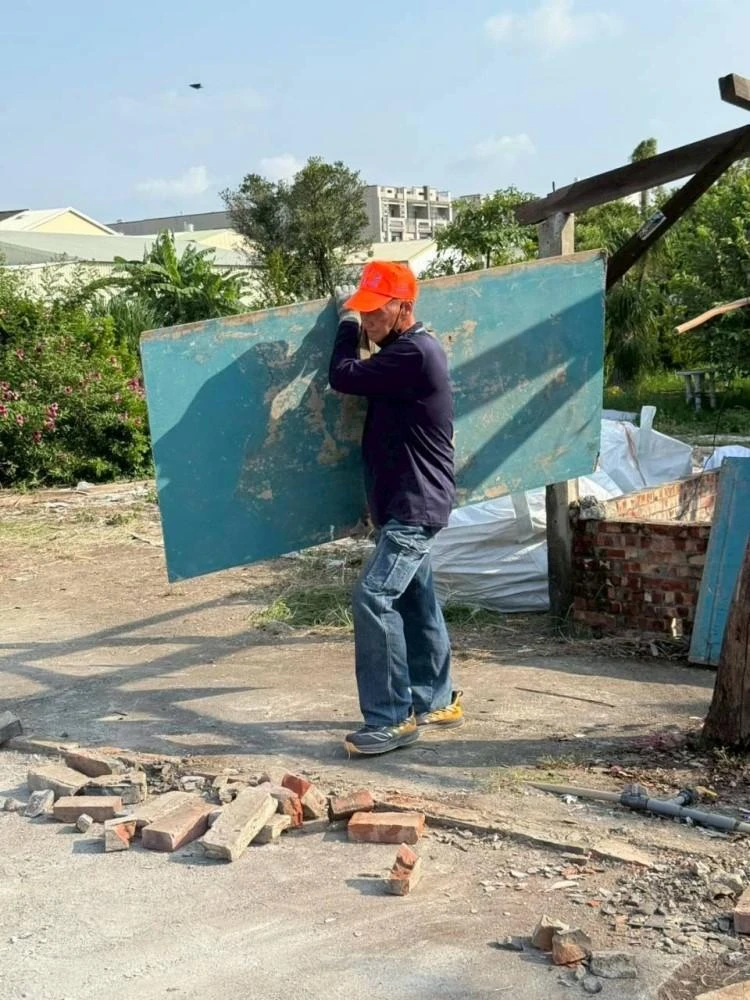 鐵皮拆含內部裝潢拆除夷為平地施工前中後