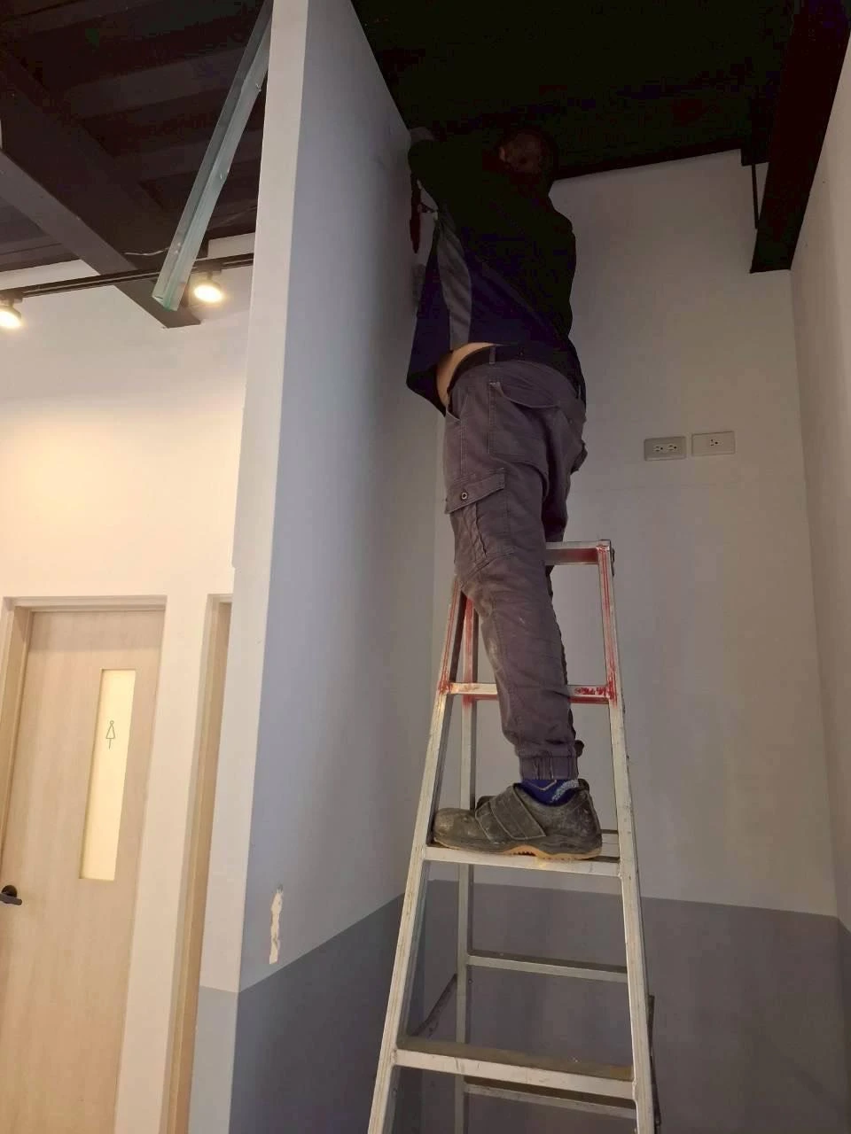 店面木地板拆除施工中施工後