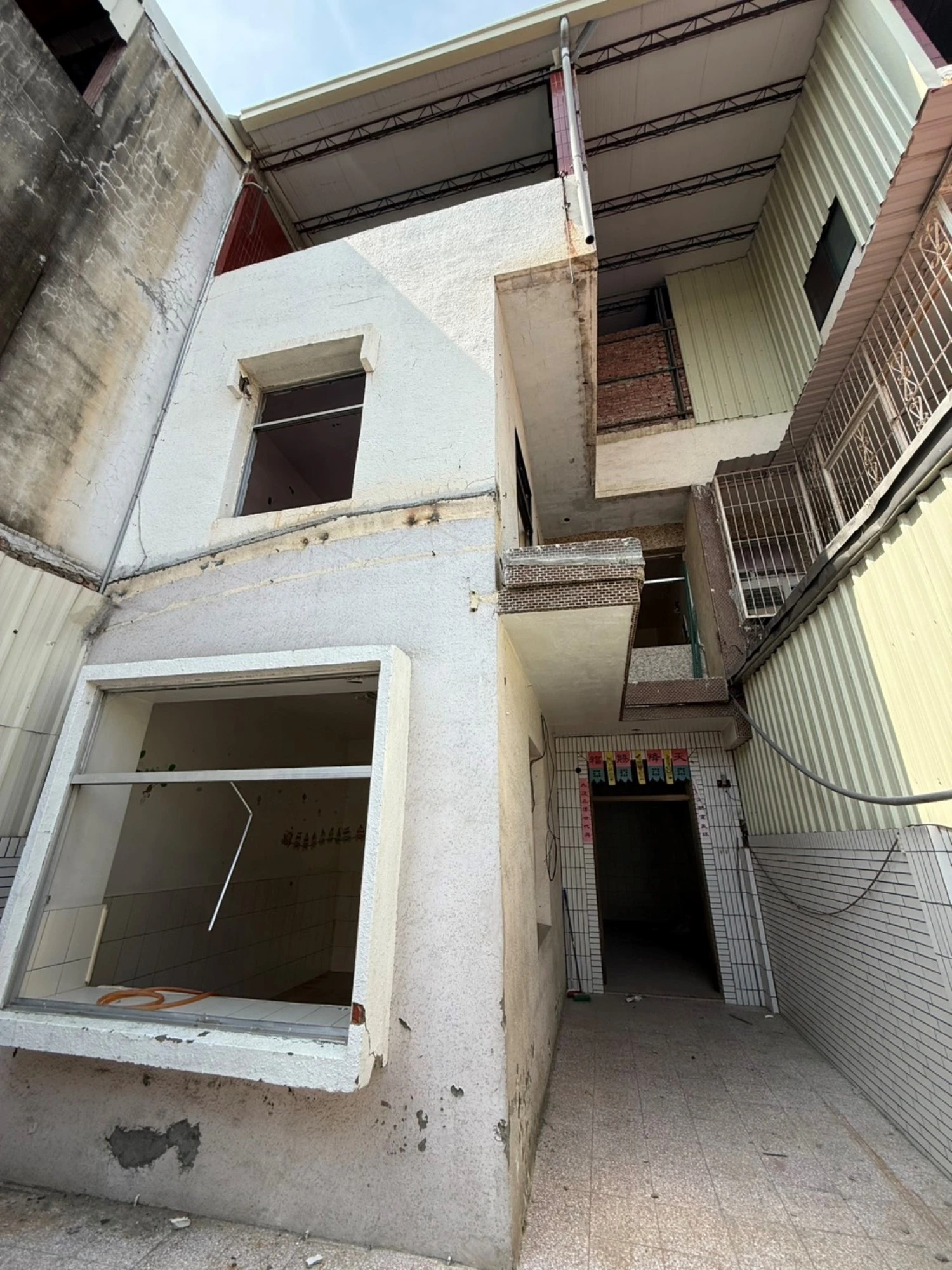 透天住宅局部裝潢拆除、局部牆面.廁所打除施工前、中、後