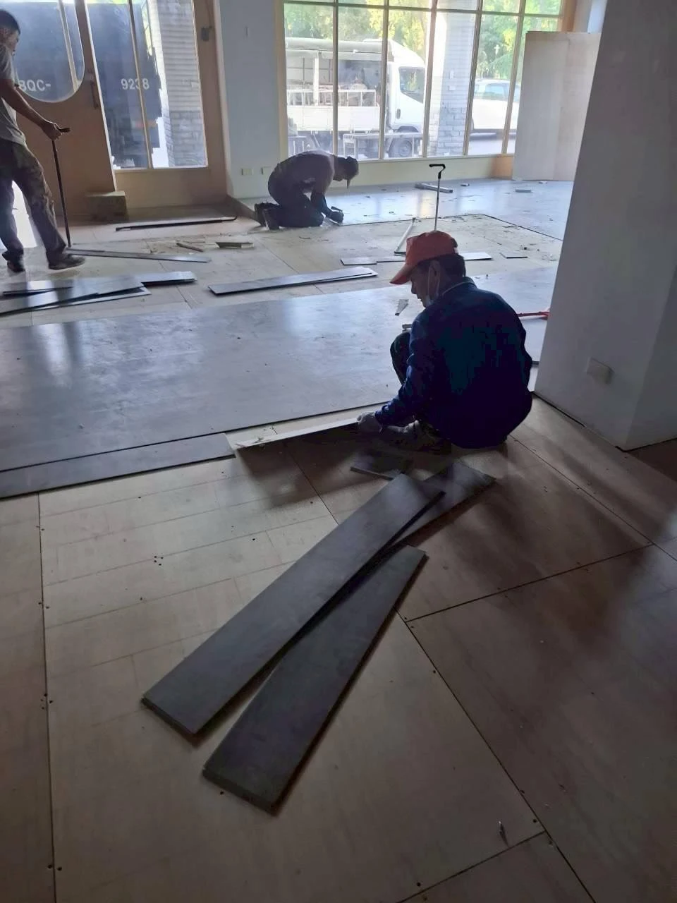 店面木地板拆除施工中施工後