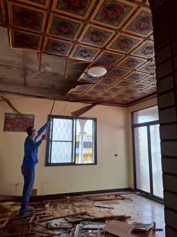 透天住宅天花板.局部櫃子拆除施工前、中、後